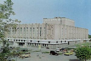neftyanic.jpeg (20520 bytes)